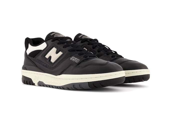 New Balance "Panda" black and white 550 sneaker