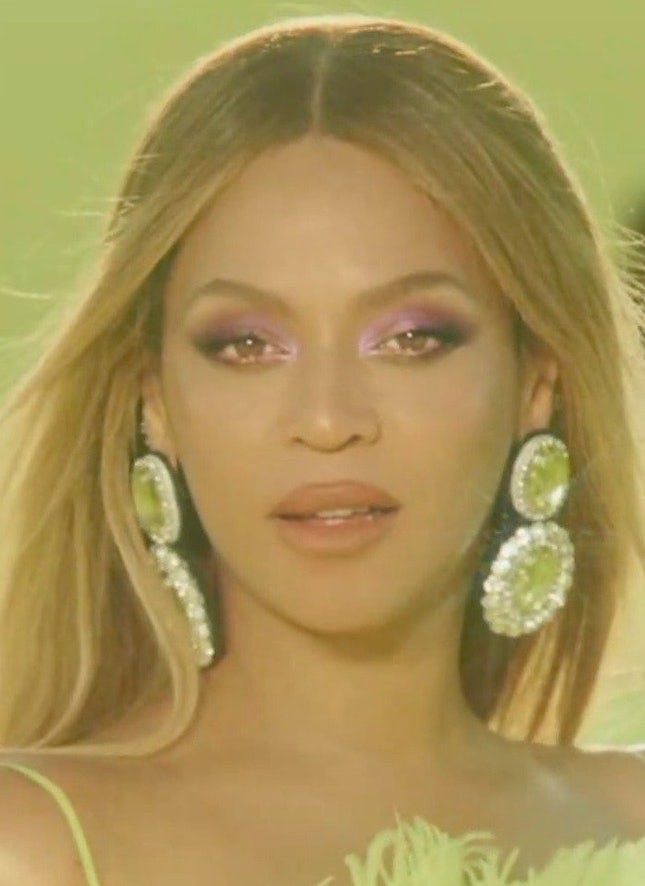 Beyoncé's performance of "Be Alive" at the 2022 Oscars was electrifying.