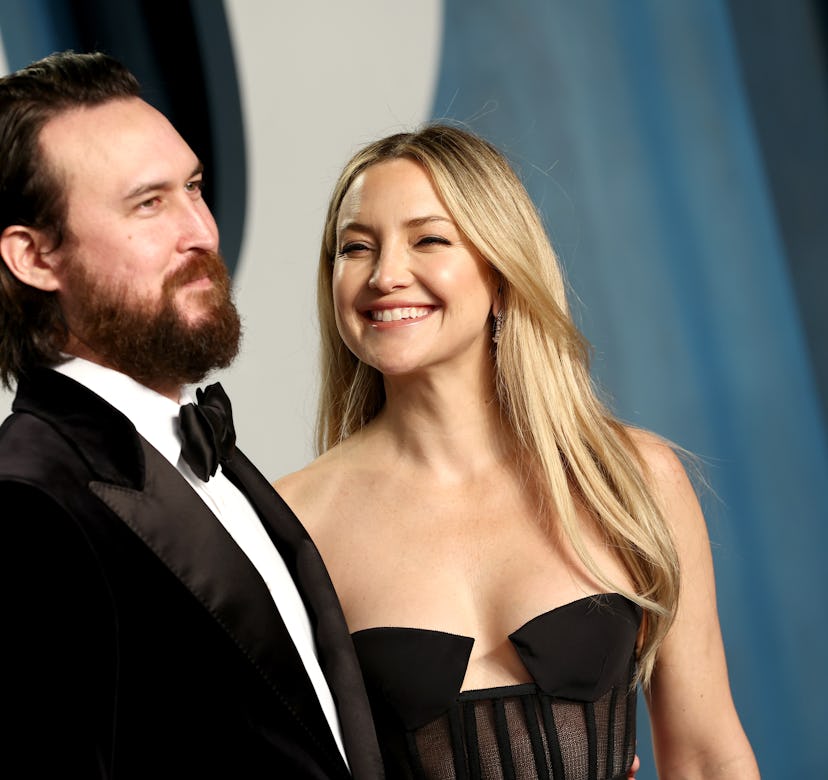 Danny Fujikawa and Kate Hudson attend the 2022 Vanity Fair Oscar Party