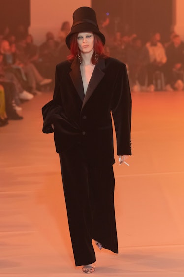 Karen Elson in black suit at Off-White fall 2022