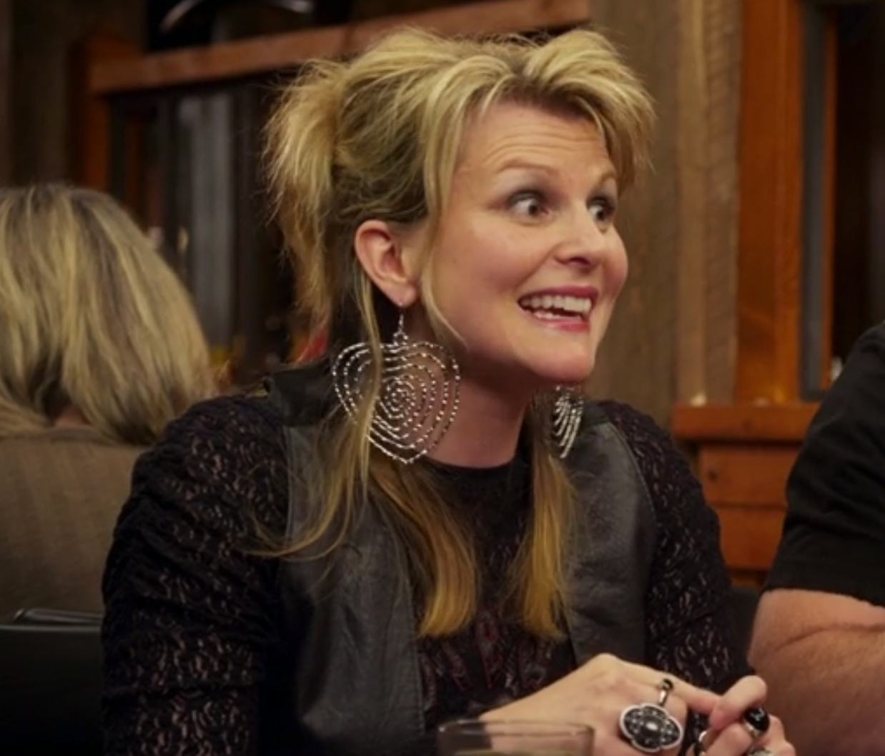 The &lsquo;Degrassi&rsquo; celebrity guest stars include several &lsquo;Schitt&rsquo;s Creek&rsquo; faves. Screenshot via HBO Max