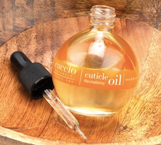 Cuccio Naturale Milk and Honey Cuticle Revitalizing Oil 