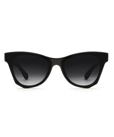 2022 sunglasses trends architectural krewe black cat eye frames