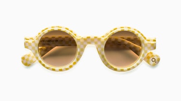 2022 sunglasses trends y2k round white and yellow checkerboard frames