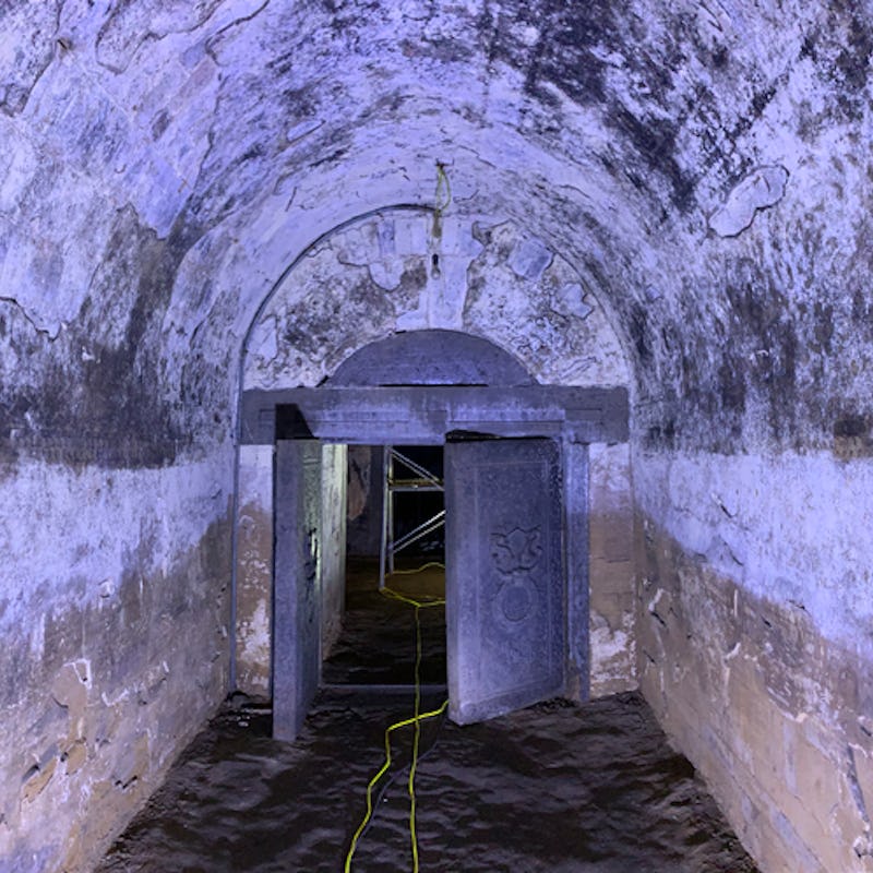 A shot of the Dahuting Han Dynasty Tomb with bacteria on the walls