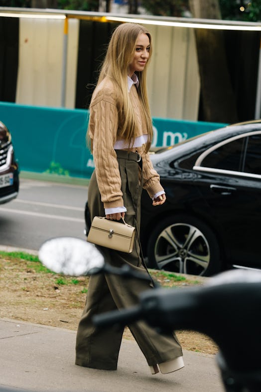 Paris Fashion Week Fall/Winter 2022 street style