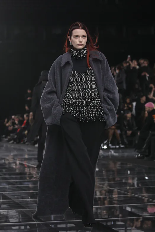 Givenchy Goth Collection Givenchy's Fall/Winter 2022 Show Was A Grunge-Goth Extravaganza