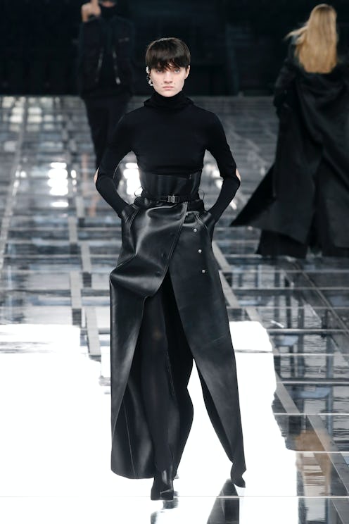 Givenchy Goth Collection Givenchy's Fall/Winter 2022 Show Was A Grunge-Goth Extravaganza