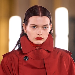 Best Beauty Looks At Paris Fashion Week F/W '22 Are So Stylish
