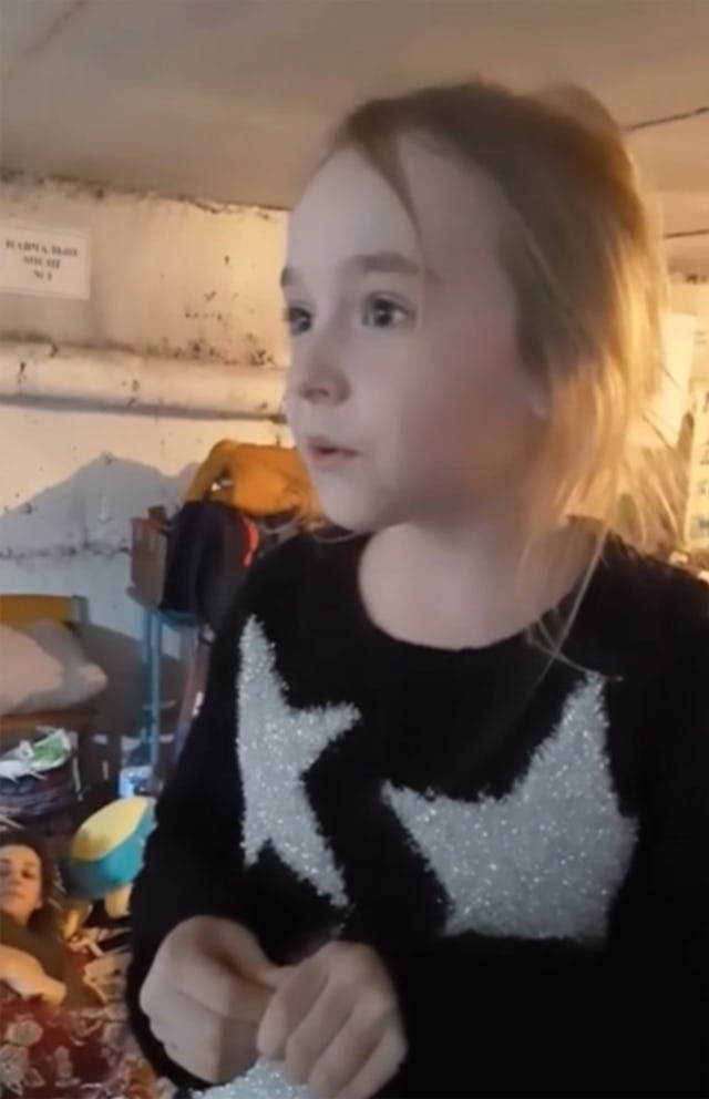 young girl from ukraine singing let it go from frozen in a kyiv bomb shelter goes viral