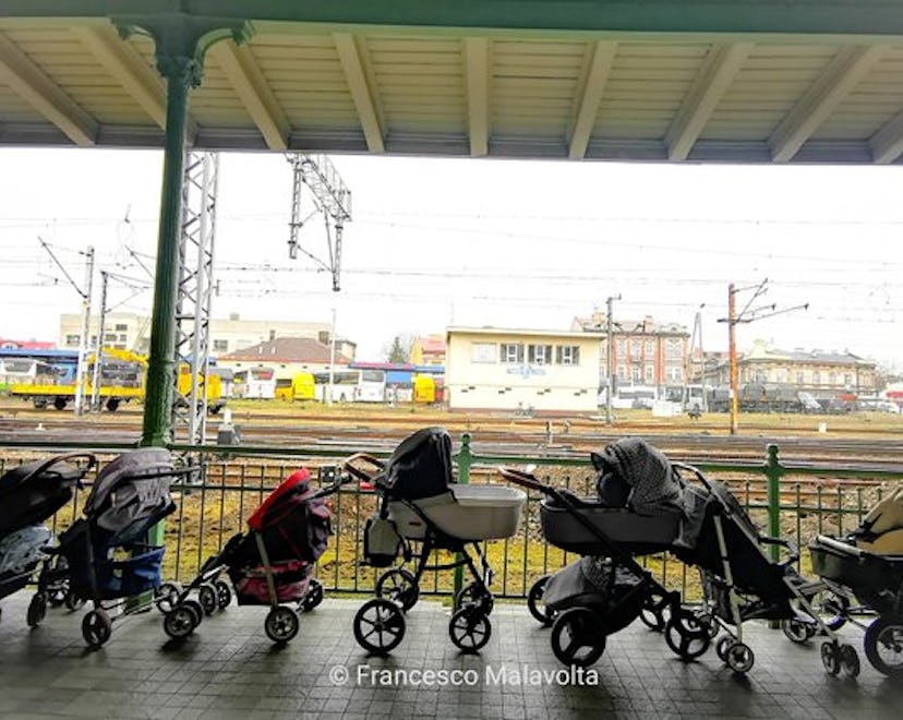 strollers at border waiting for refugees from Ukraine