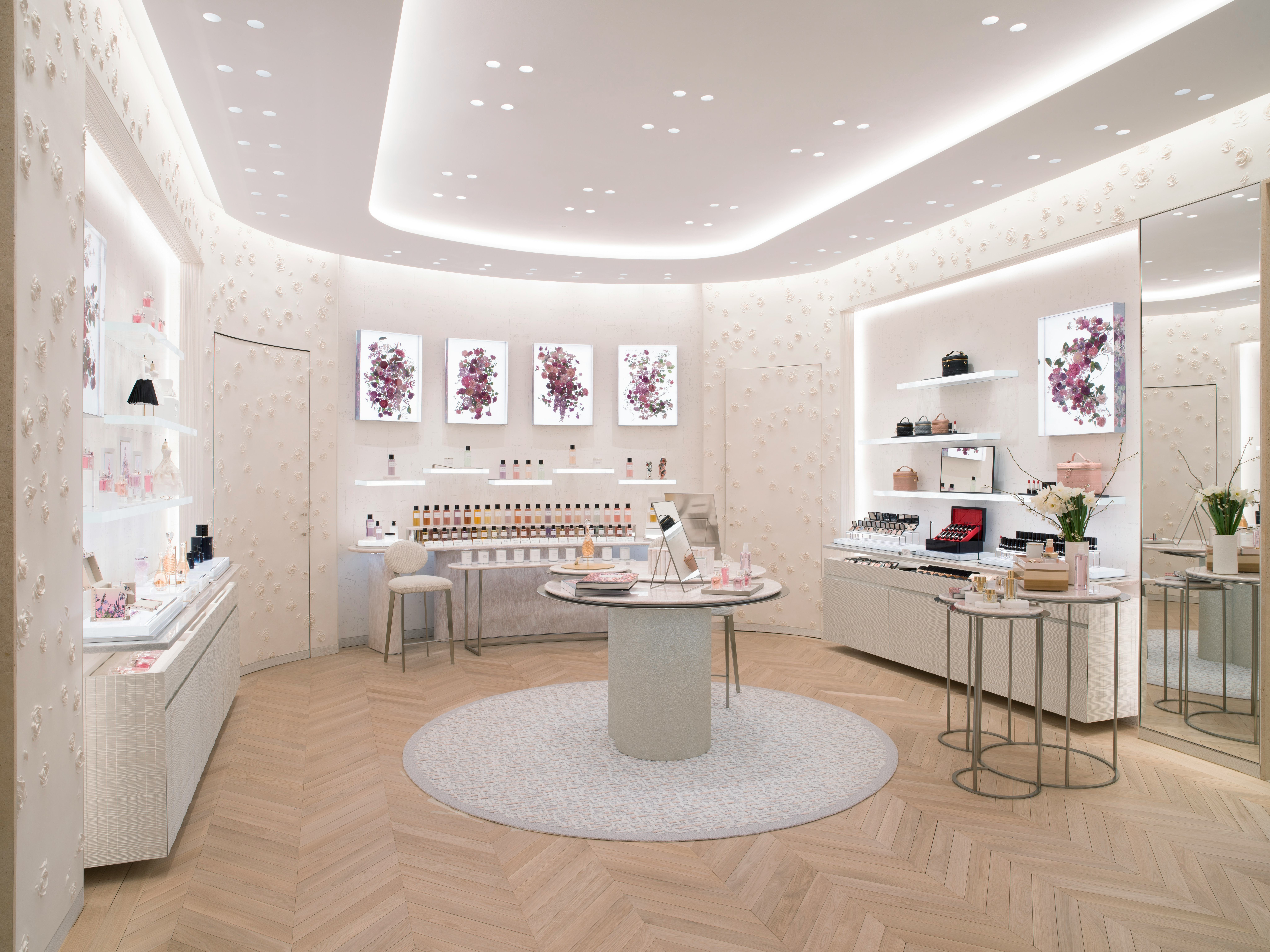 wellness area 30 Montaigne Dior.