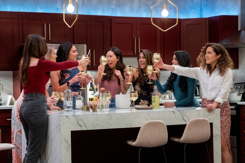 The cast of 'Love Is Blind' drink from matte gold wine glasses and fans want to know where to buy th...