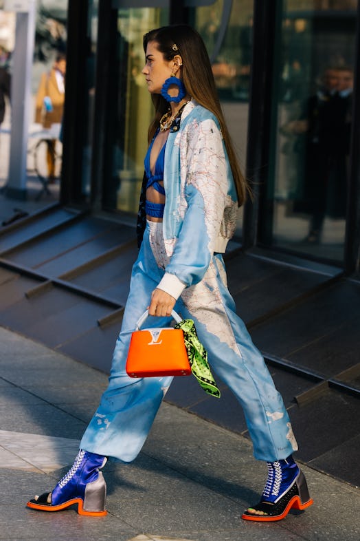 Paris Fashion Week Fall/Winter 2022 Street Style 