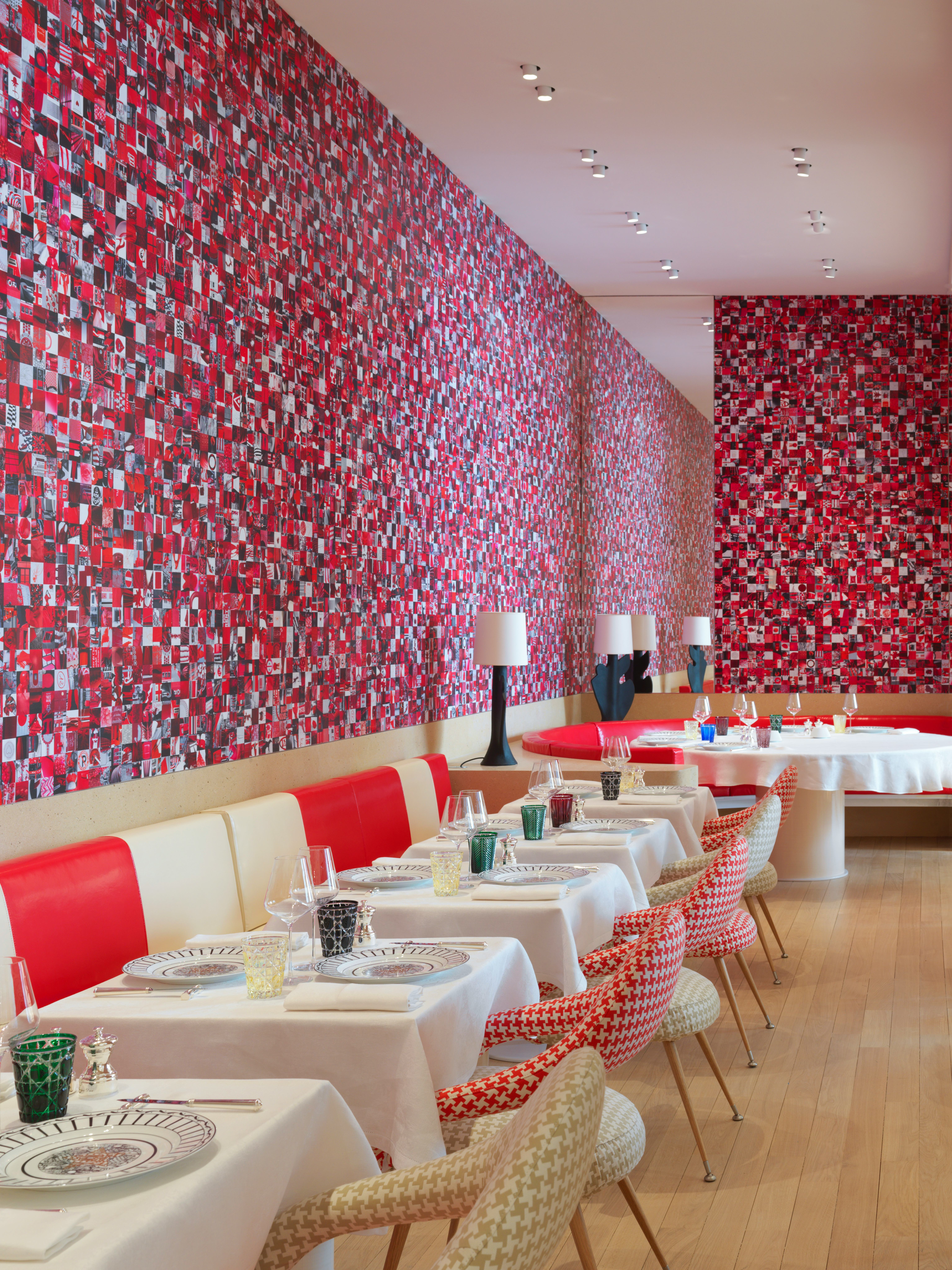 restaurant at 30 Montaigne Dior.