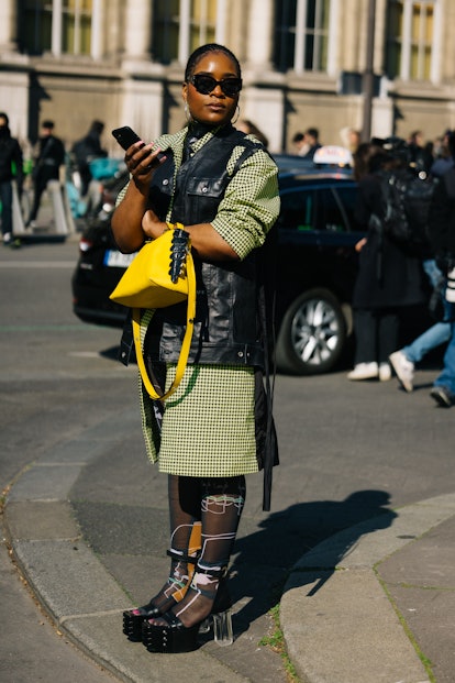 Paris Fashion Week Fall/Winter 2022 Street Style 