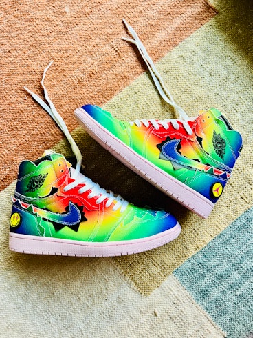 climax Structureel Monopoly Wearing Nike's J Balvin Jordan 1: The colorful sneaker we needed