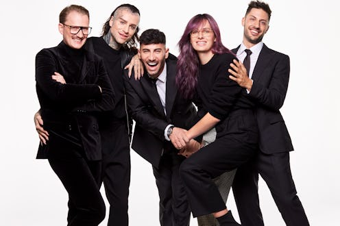 A photo of the Queer Eye Germany Fab Five: Jan-Henrik Scheper-Stuke, David Jakobs, Ayan Yuruk, Leni ...