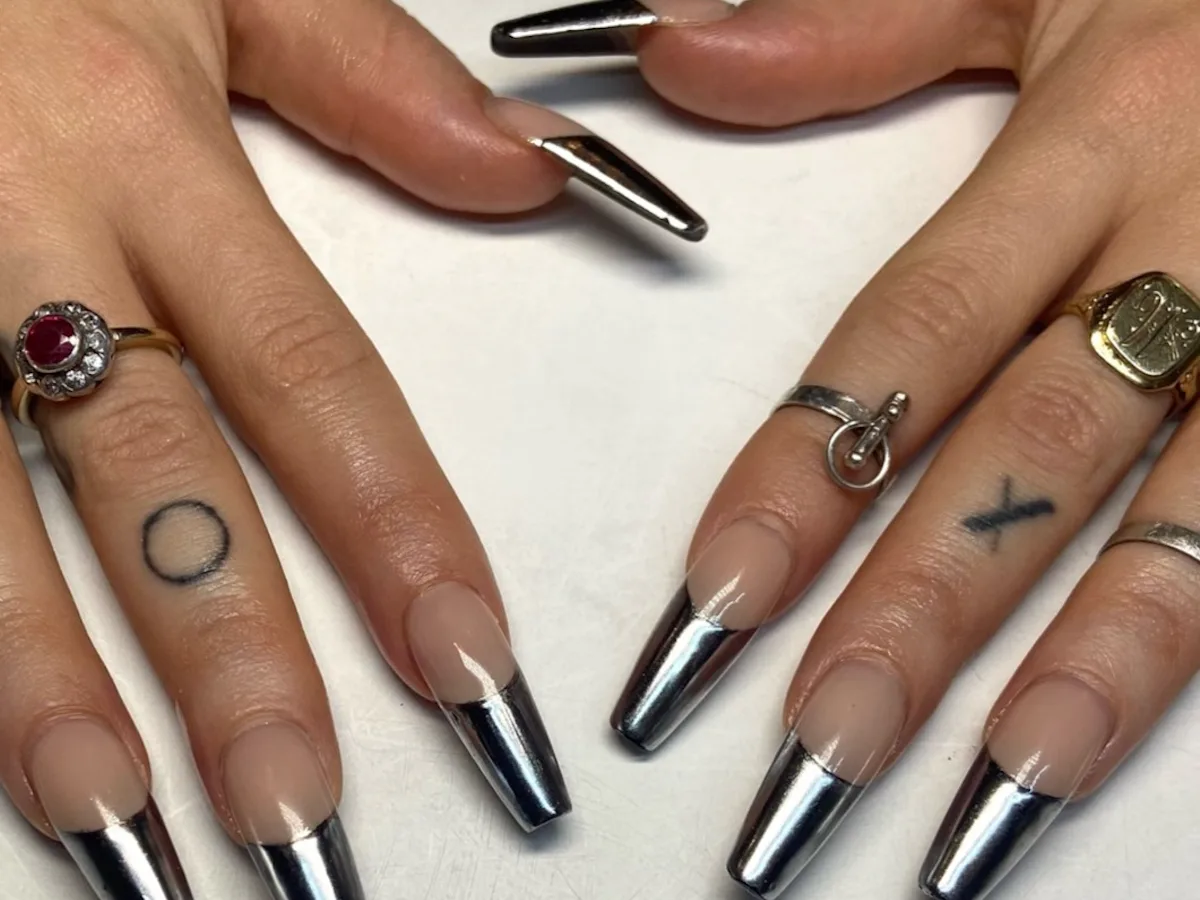 what color nail polish goes with a silver dress Nails for Silver dress - Nails to the color of dress - Manicure