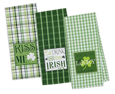 These St. Patrick's Day dish towels are a great gift to brighten up your kitchen.