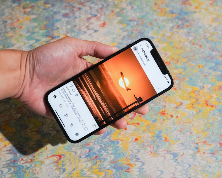 How to view your Instagram feed in chronological order and only see your fave accounts