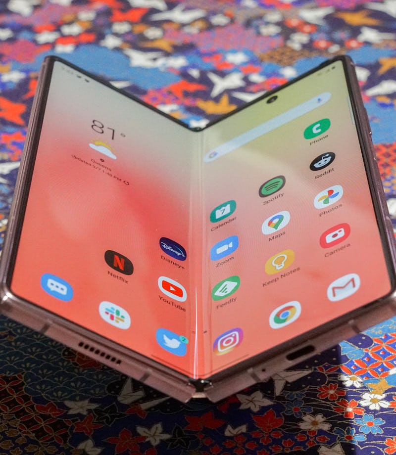 Will Apple make an iPhone or iPad or MacBook similar this Samsung Galaxy Z Fold?