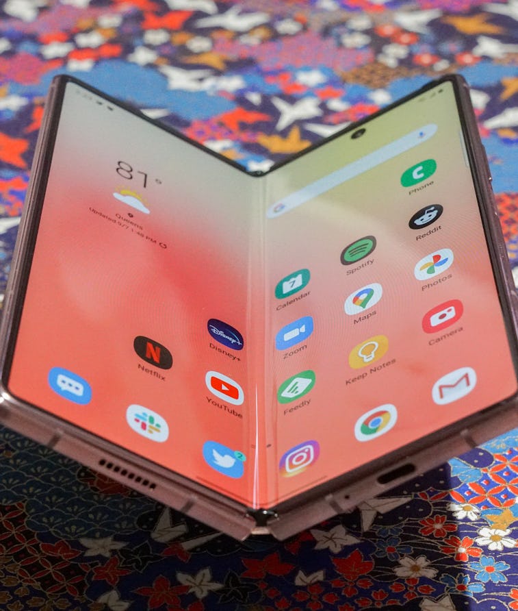 Will Apple make an iPhone or iPad or MacBook similar this Samsung Galaxy Z Fold?