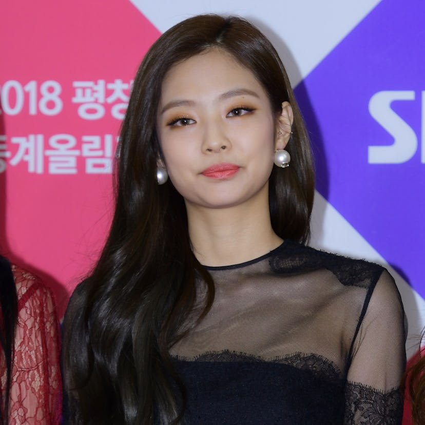 BLACKPINK's Jennie debuted orange hair, and BLINKs are freaking out on Twitter.