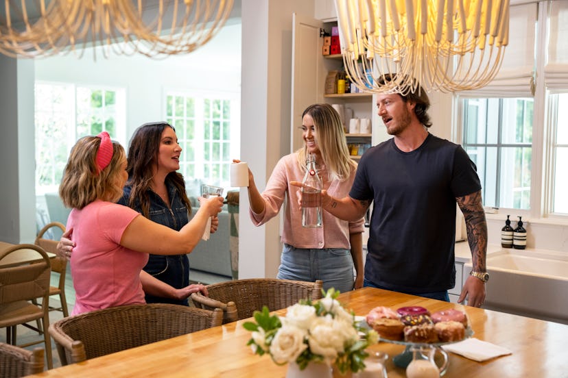 Tyler Hubbard in 'Get Organized with The Home Edit' 