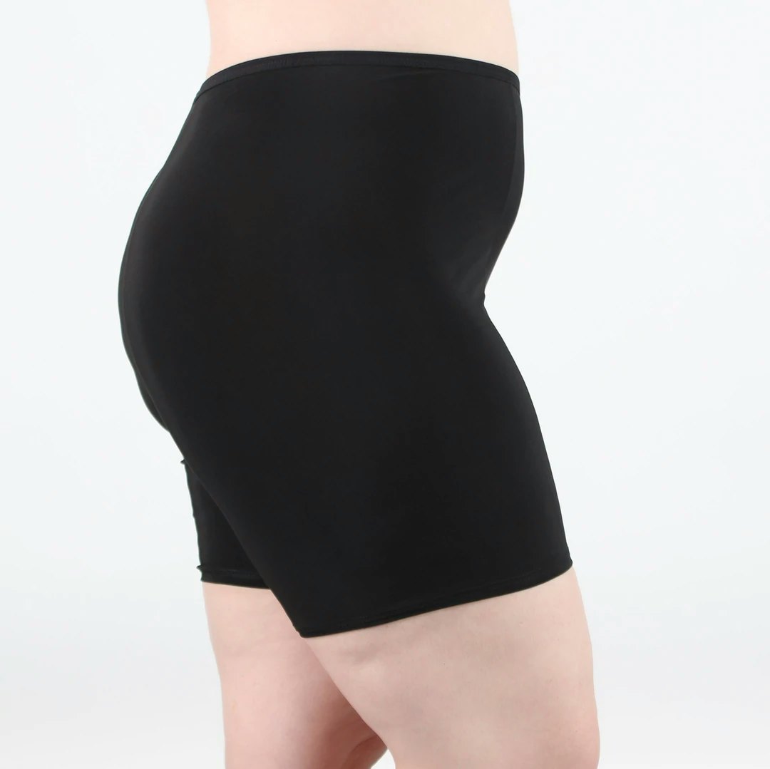 How To Stop Thigh Chafing & Find The Best Products For Prevention