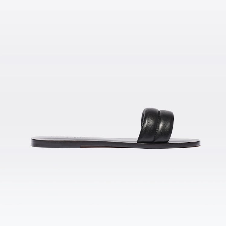 Emme Parsons padded slide is a minimalist sandal for summer spring 2022.