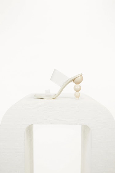 Cult Gaia's Vita Heel is a minimalist shoe for spring and summer 2022.