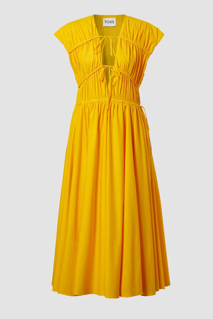 2022 vacation trends easy dresses yellow cotton midi