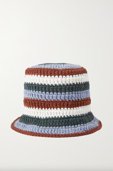 2022 vacation trends stripes crochet bucket hat