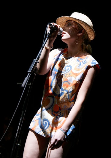 Scarlett Johansson singing at Coachella