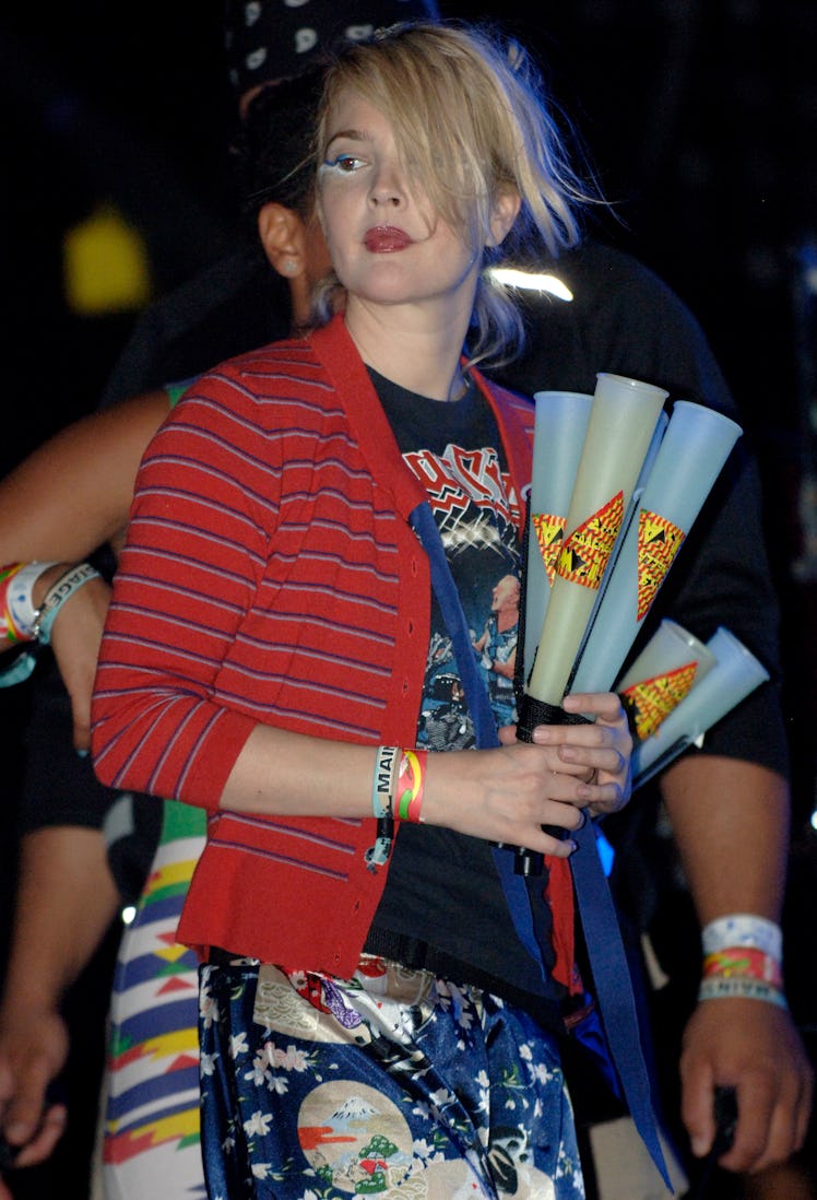 Drew Barrymore wearing dramatic eyeliner at Coachella