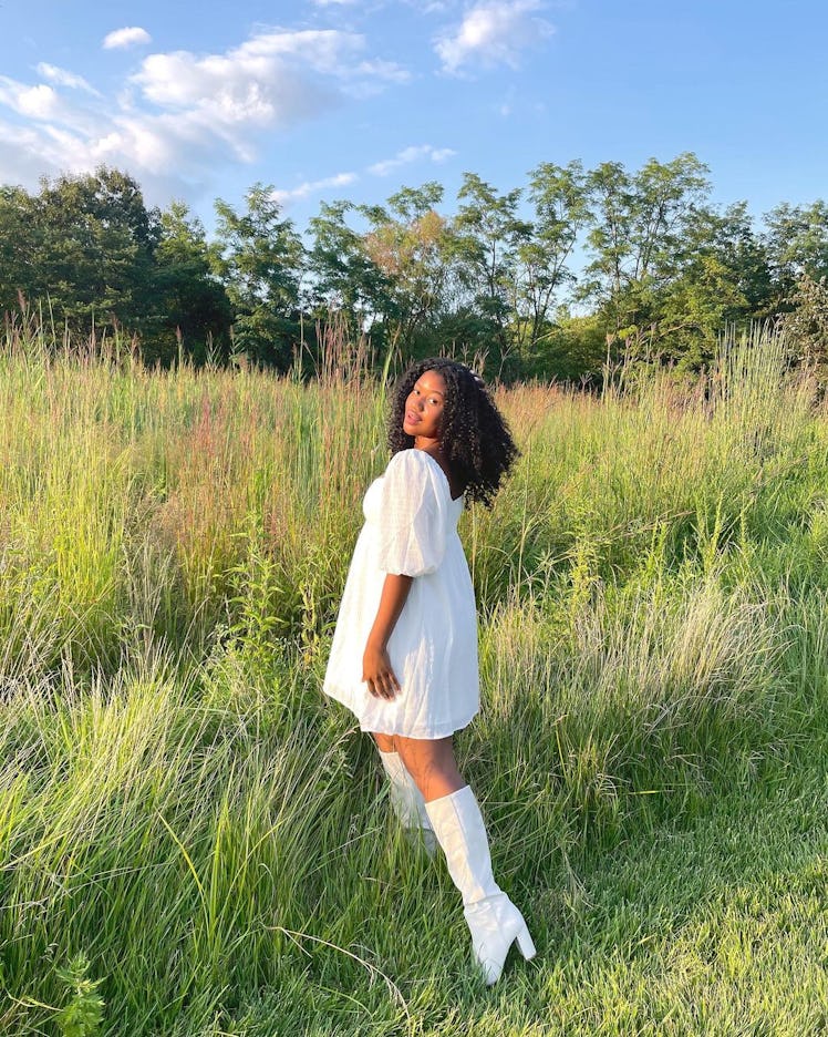 Dez Smith is an influencer who knows how to take good Instagram photos for summer