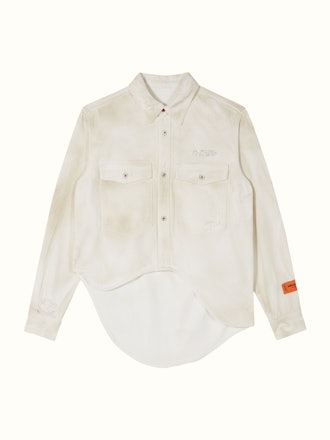 This off-white denim jacket from Heron Preston is a versatile yet unconventional spring/summer stapl...