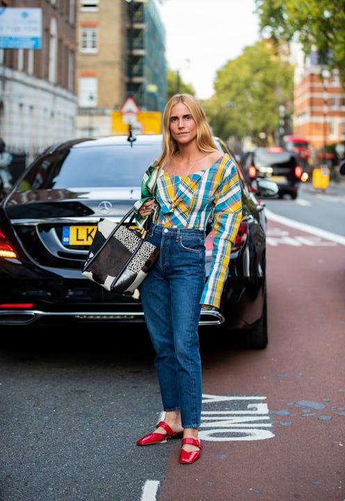 influencer wearing mary jane flats