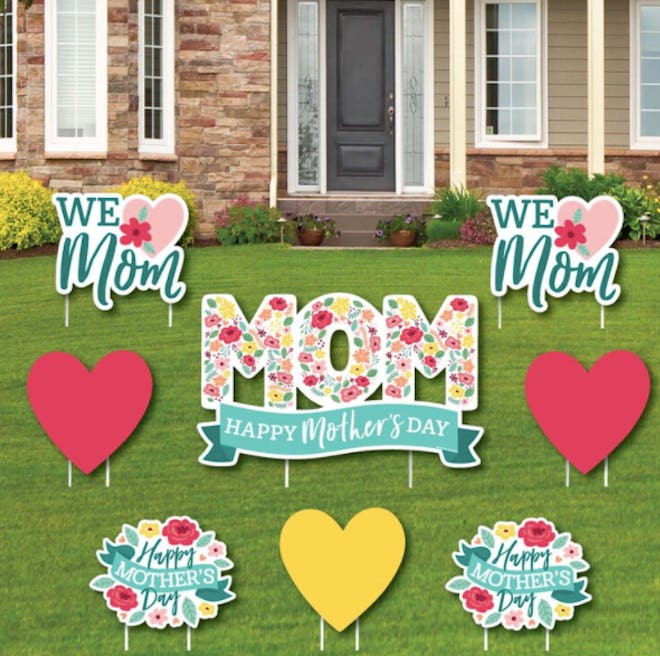 BigDotOfHappiness Mother’s Day yard signs is a great Mother's Day decoration