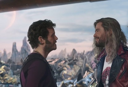 Chrises Hemsworth and Pratt in Thor: Love And Thunder