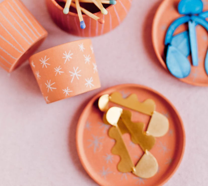 DIY terracotta jewelry dish is a great DIY mother's day gift idea