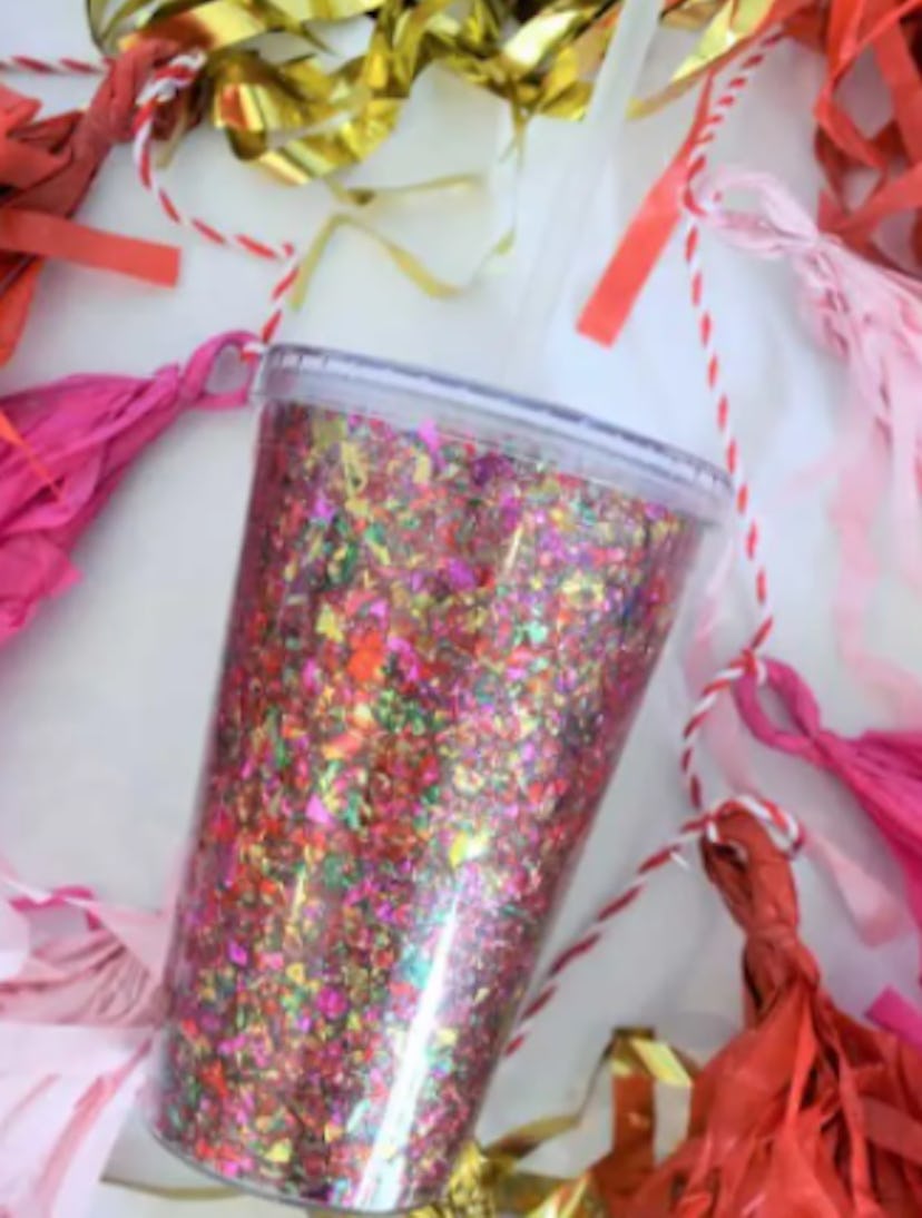 glittery DIY tumbler is a great DIY mother's day gift