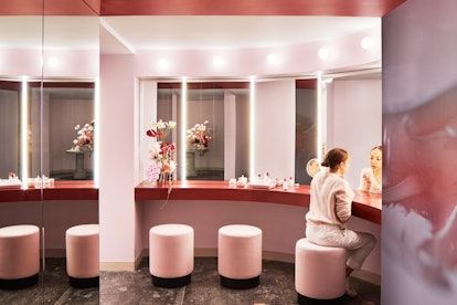 Ladies comfort room at Glossier’s New York City office