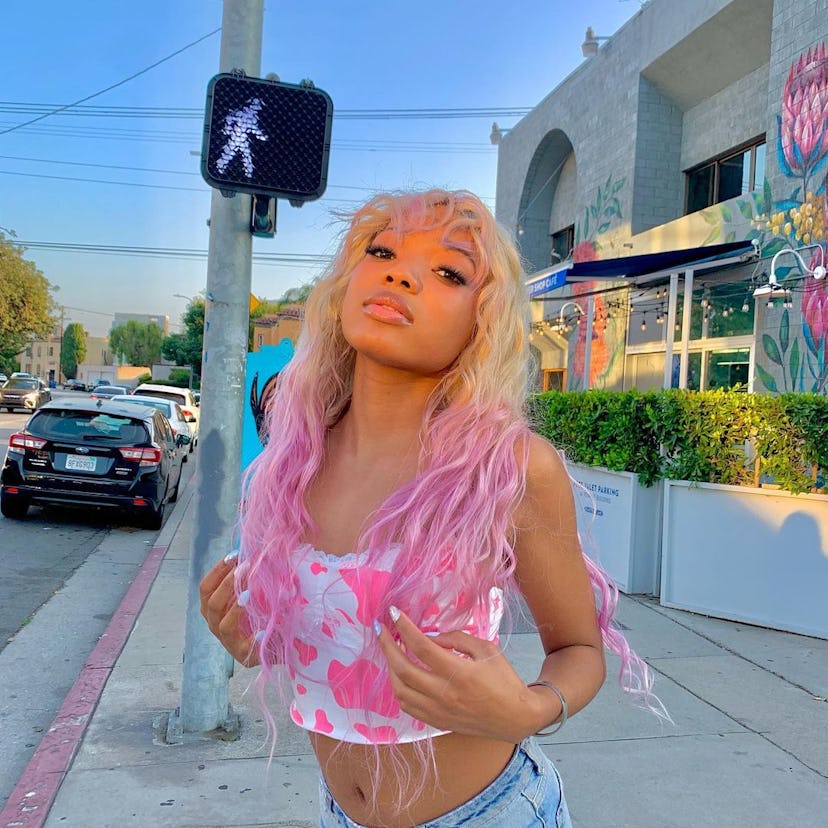 E-girl hairstyles often include pastel-colored strands.