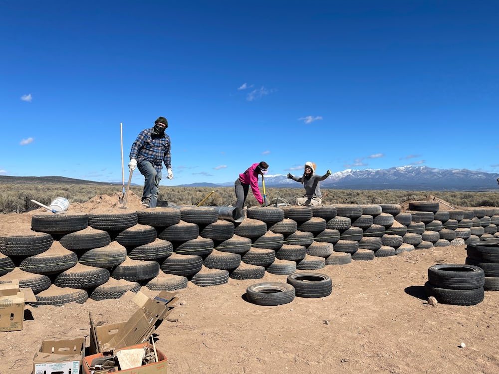 Ariel Bui earthship