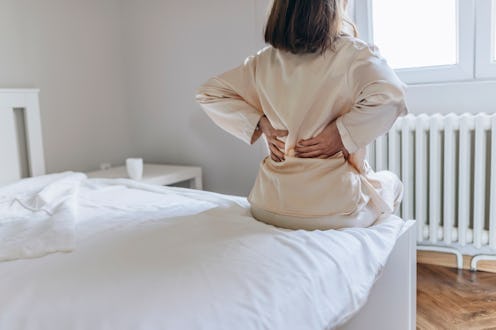 16 expert-backed lower back pain treatments.
