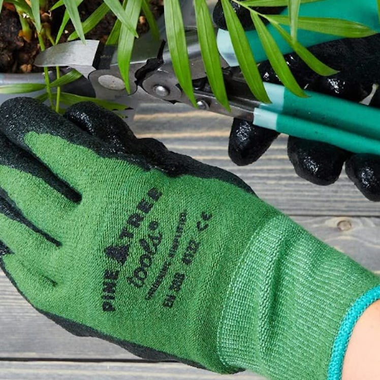 Pine Tree Tools Bamboo Gardening Gloves