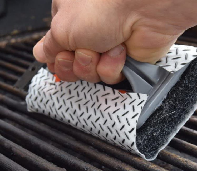 Q-Swiper Stainless Steel BBQ Grill Brush 