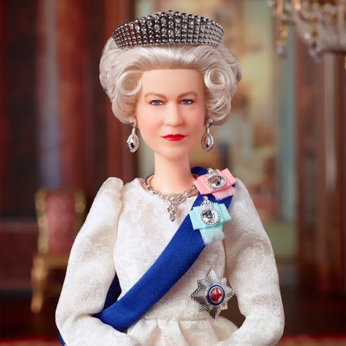 Queen Elizabeth II Barbie, Platinum Jubilee Edition